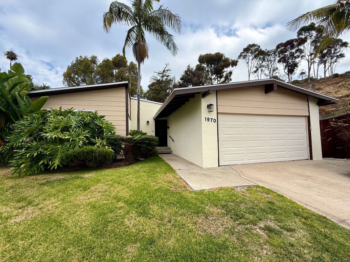 San Diego House: 1970 Gardena Place