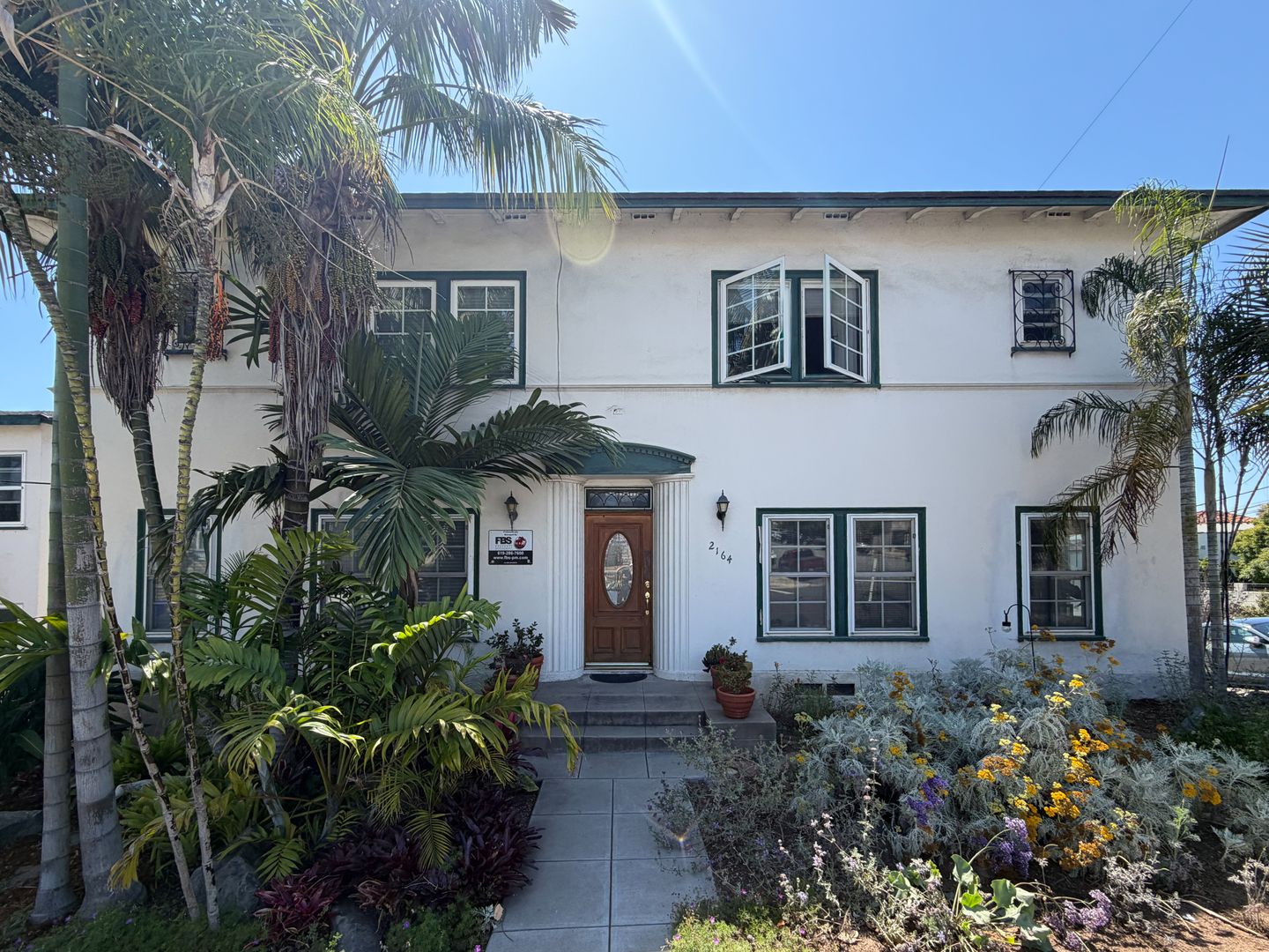 San Diego Apartment: 2164 Albatross Street