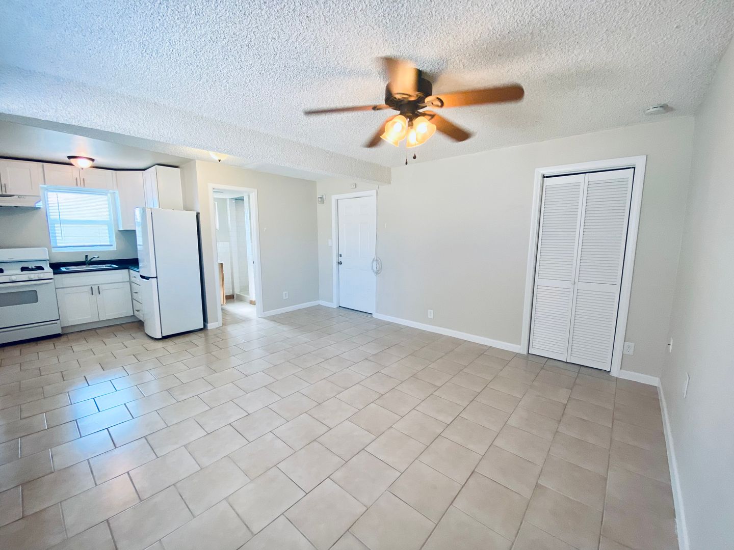 National City Apartment: 2204-2208 Granger Avenue