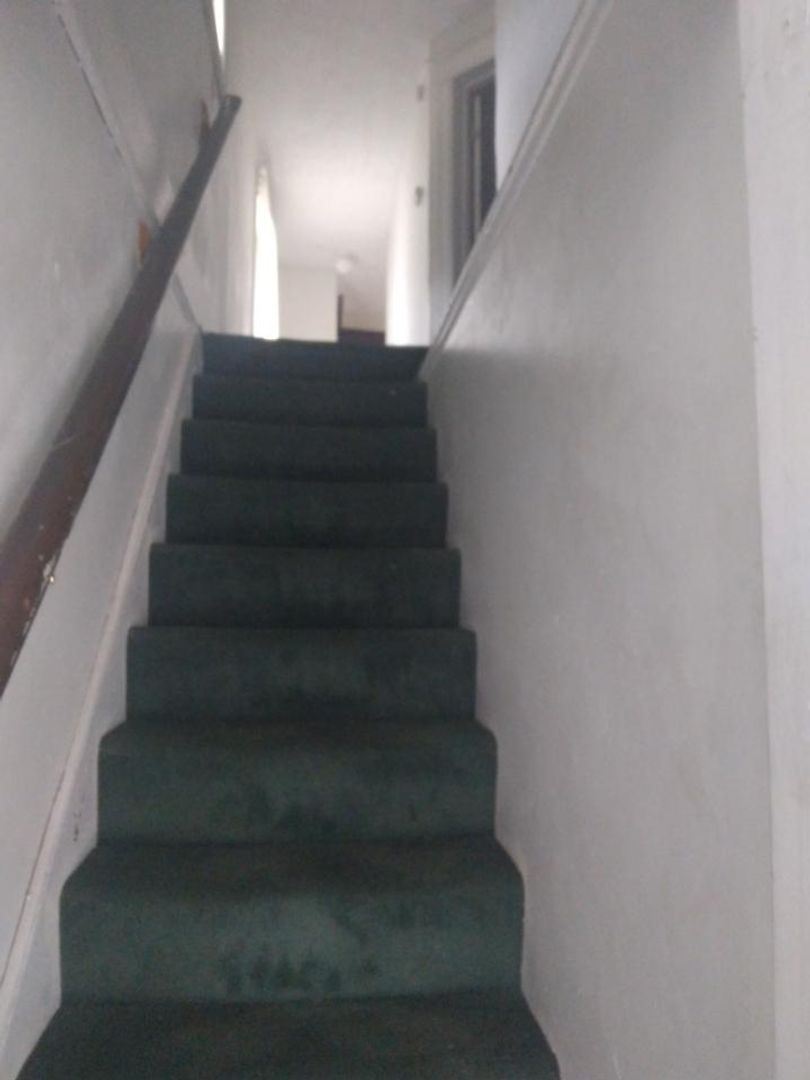 Rochester Apartment: 209 Spencer St