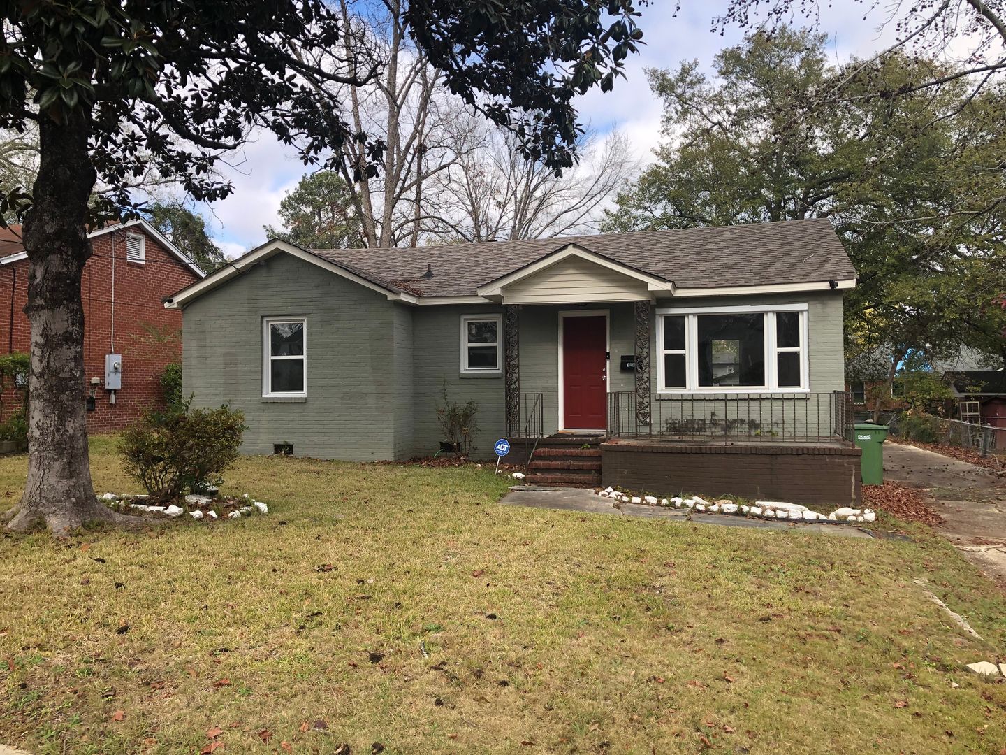 Columbus House: 2831 Pecan Street