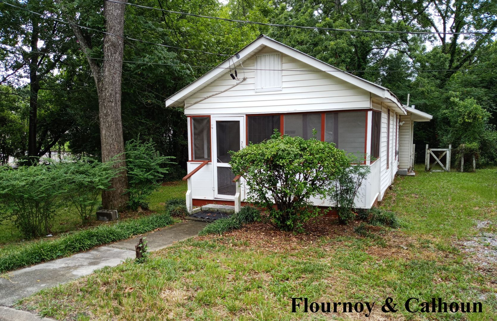 Columbus House: 2916 Thomas Street 'B'