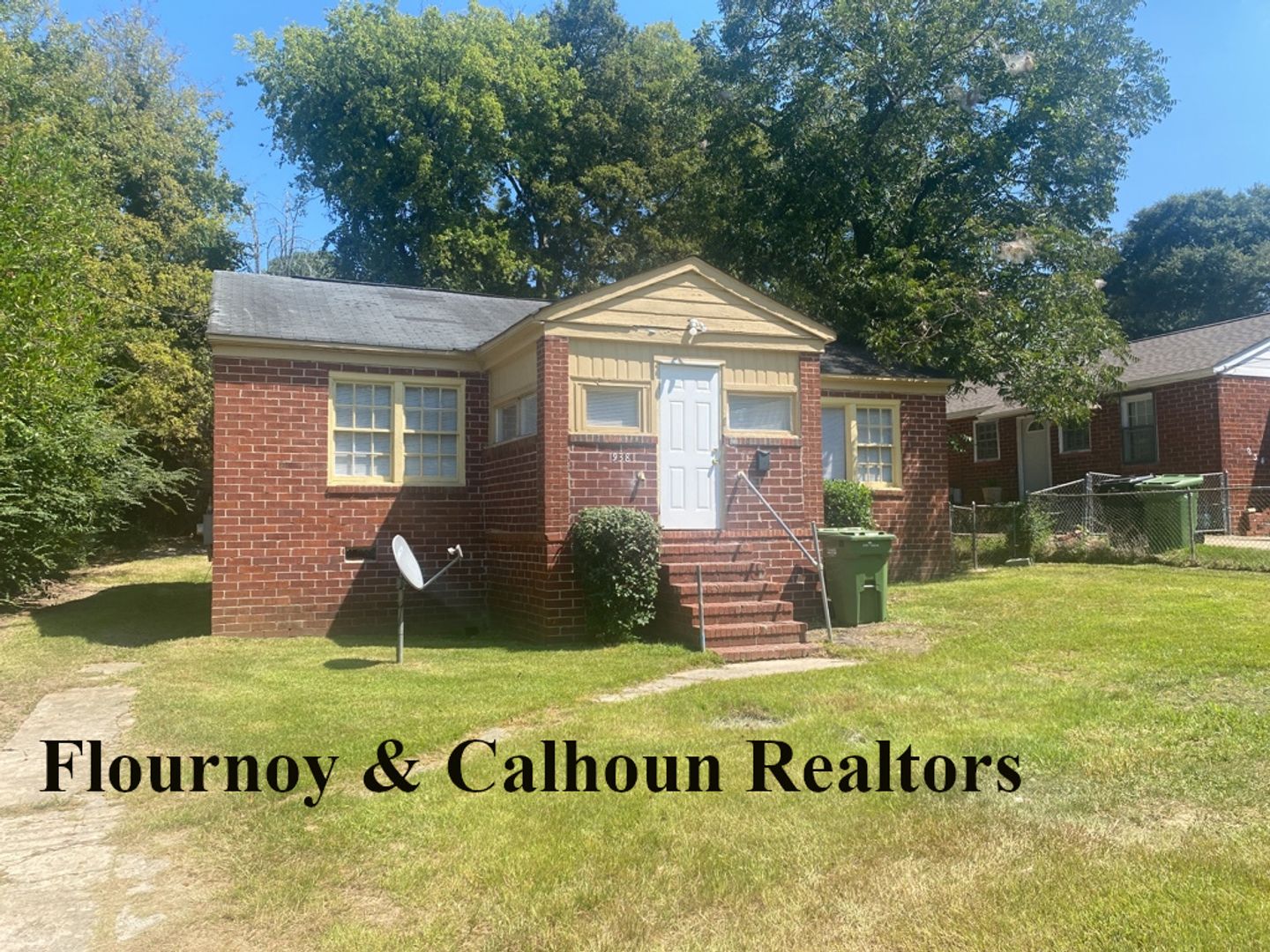 Columbus House: 938 Booker Avenue