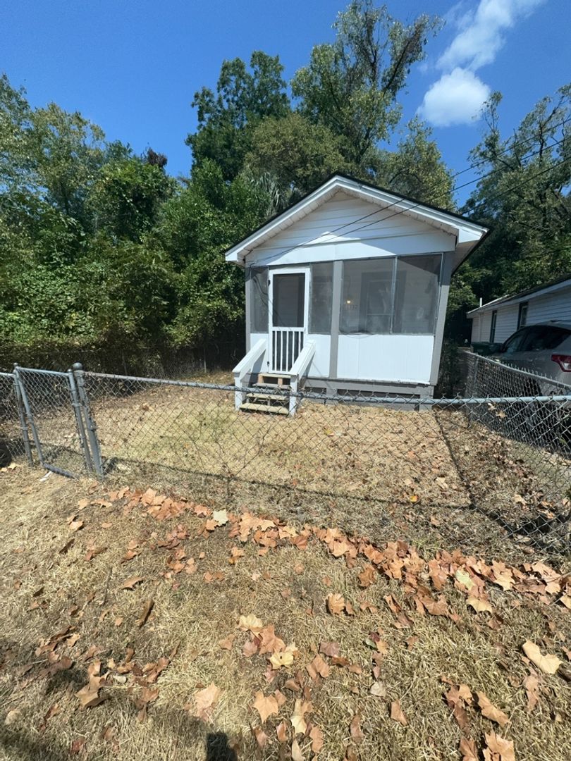 Columbus House: 1337 23rd Street
