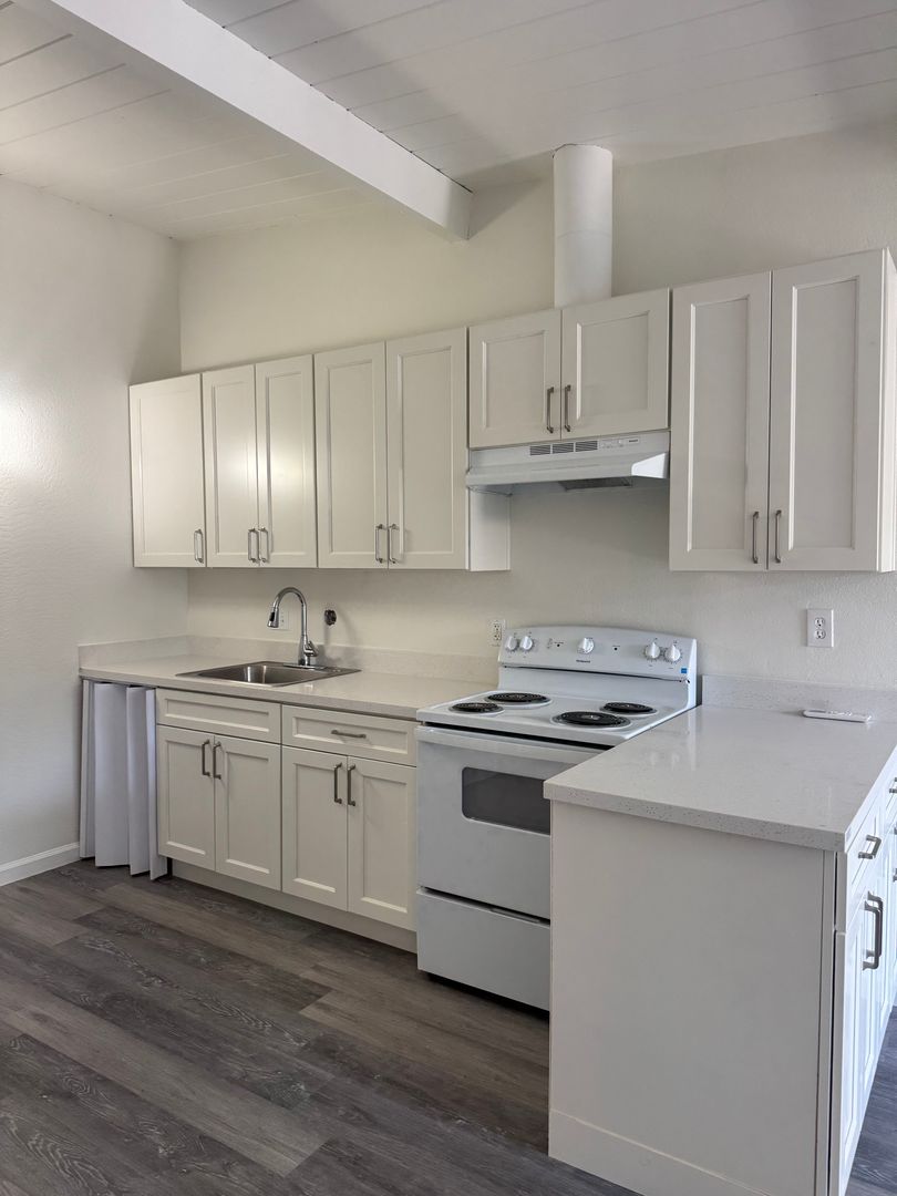 Stockton Apartment: 7820 Brentwood Drive