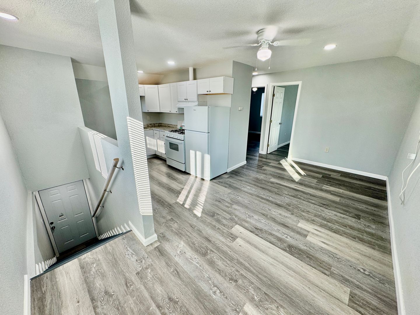 Lodi Apartment: 542 E Locust Street - Unit C