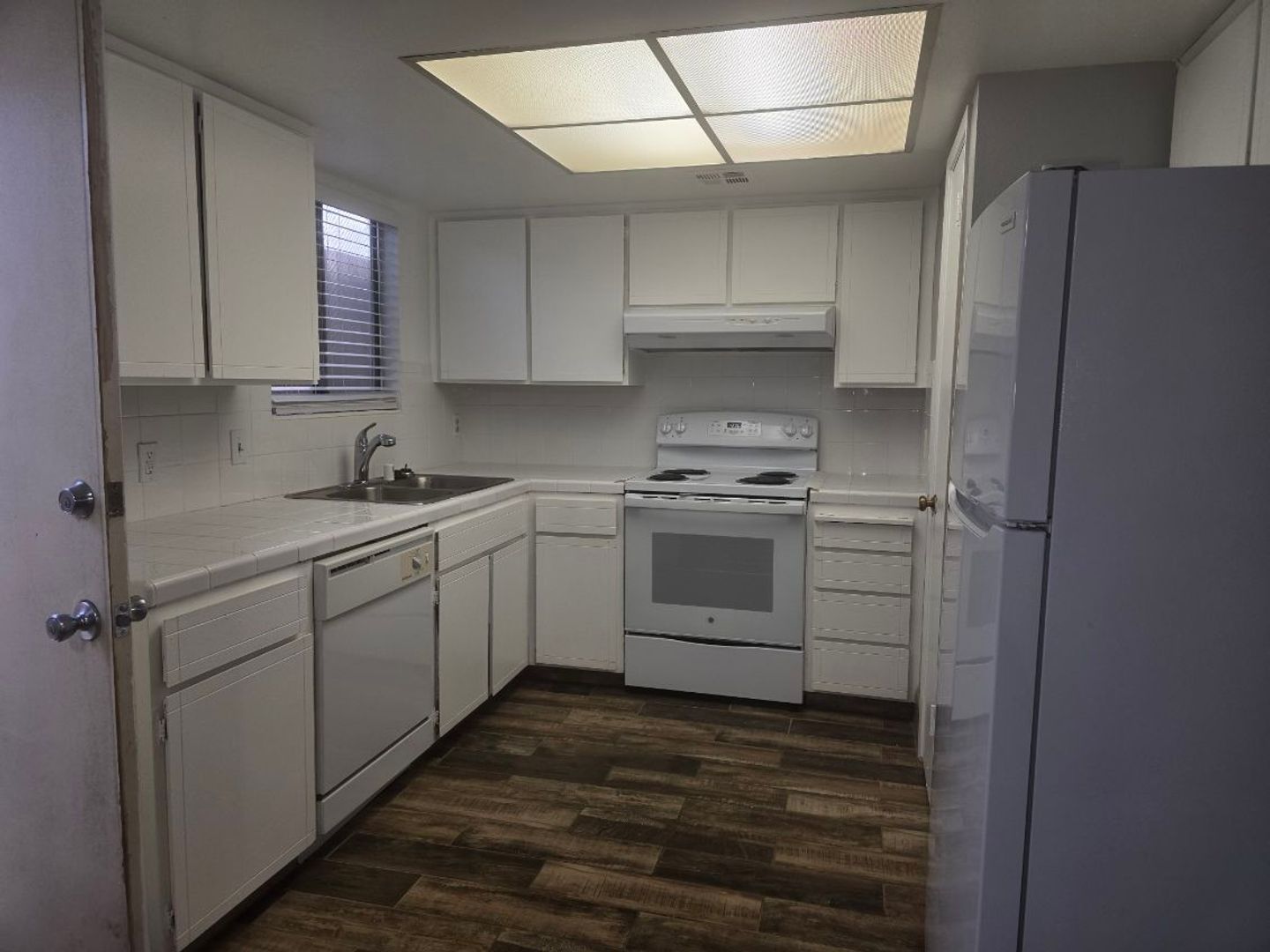Fresno Apartment: 1533 E Austin Way