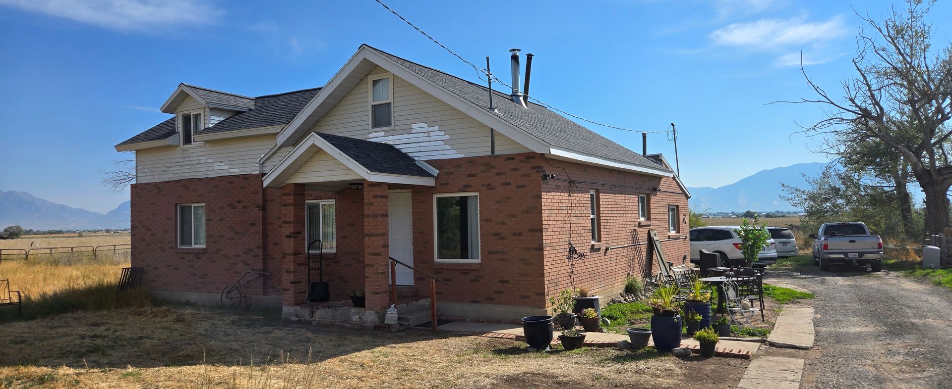 Beautiful Home and Amazing Mountain Views