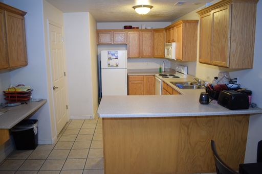 Timpanogos Gateway – FREE First Month’s Rent! Largest Private Room Available | Currently Rented to Men – photo 1