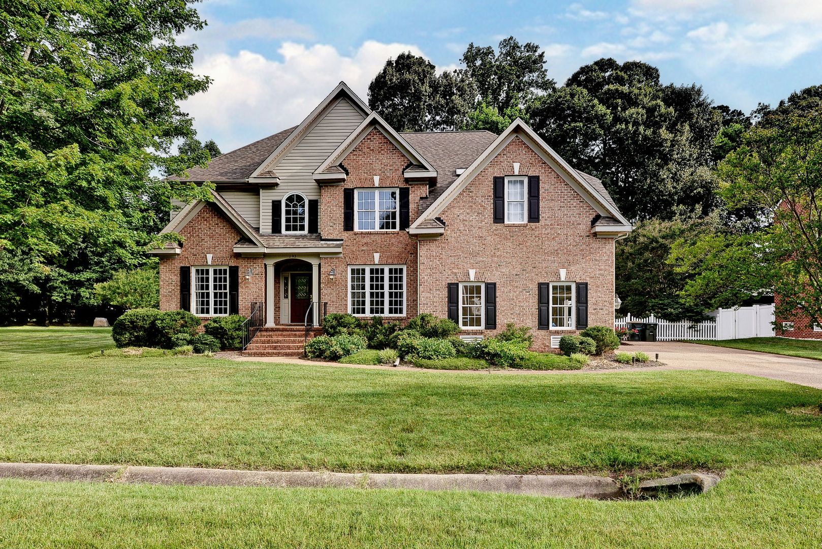 Yorktown House: 103 Manokin Turn