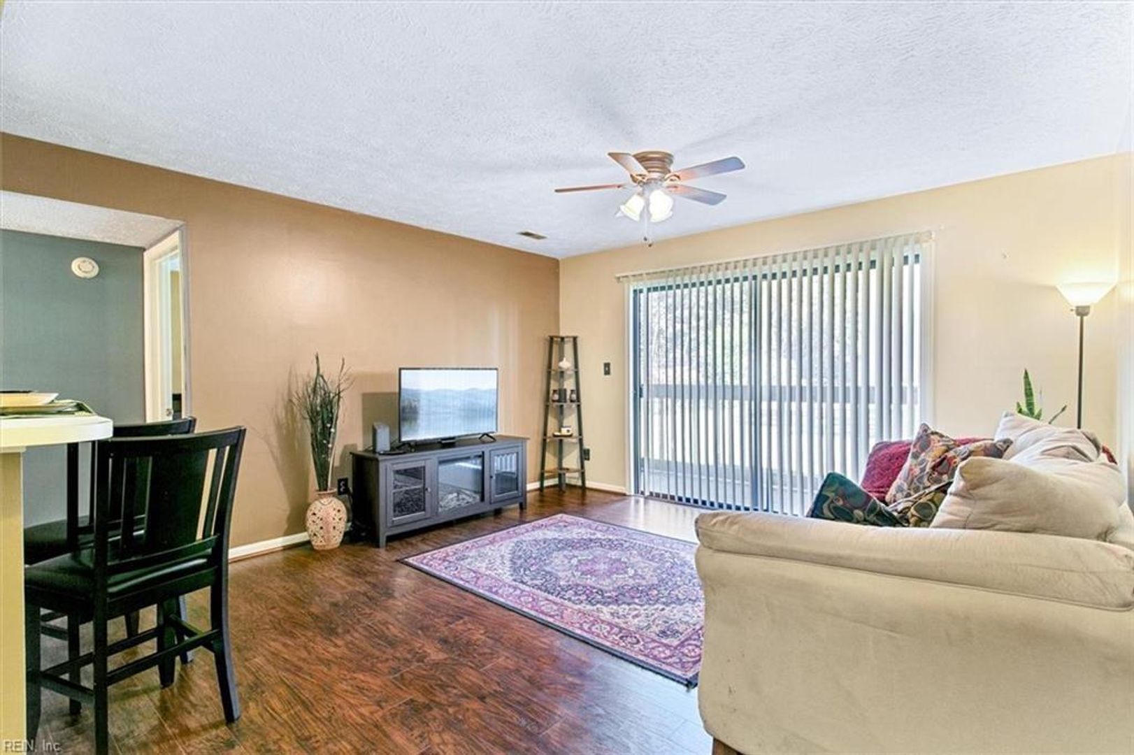 Hampton Condo: 126 Wells Court