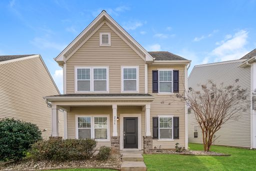 3 Bed, 2.5 Bath in Hillcrest Towne Center | 2-Car Garage, Community Pool – photo 1