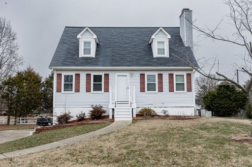 Available Now | Fully Furnished Cape Cod | 4 Bed / 3 Bath | 3925 Quillmark Ct | $3,500/mo | All Utilities and WiFi Included – photo 1