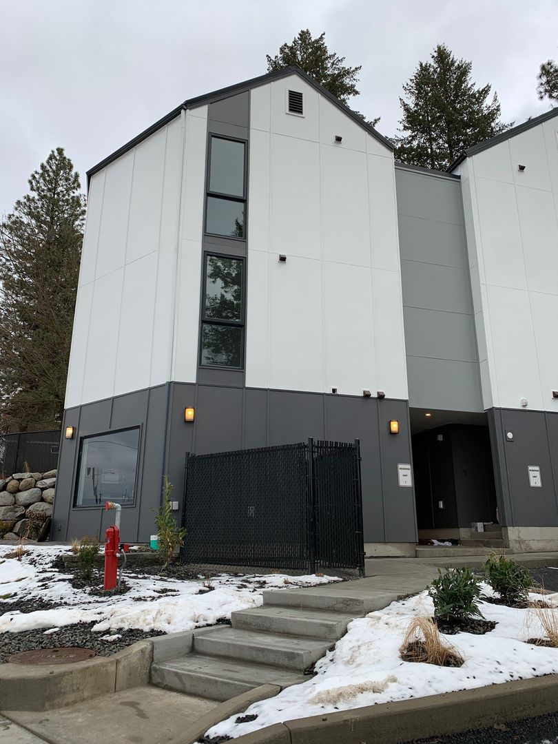 Spokane Apartment: 2001 W. 7th Ave