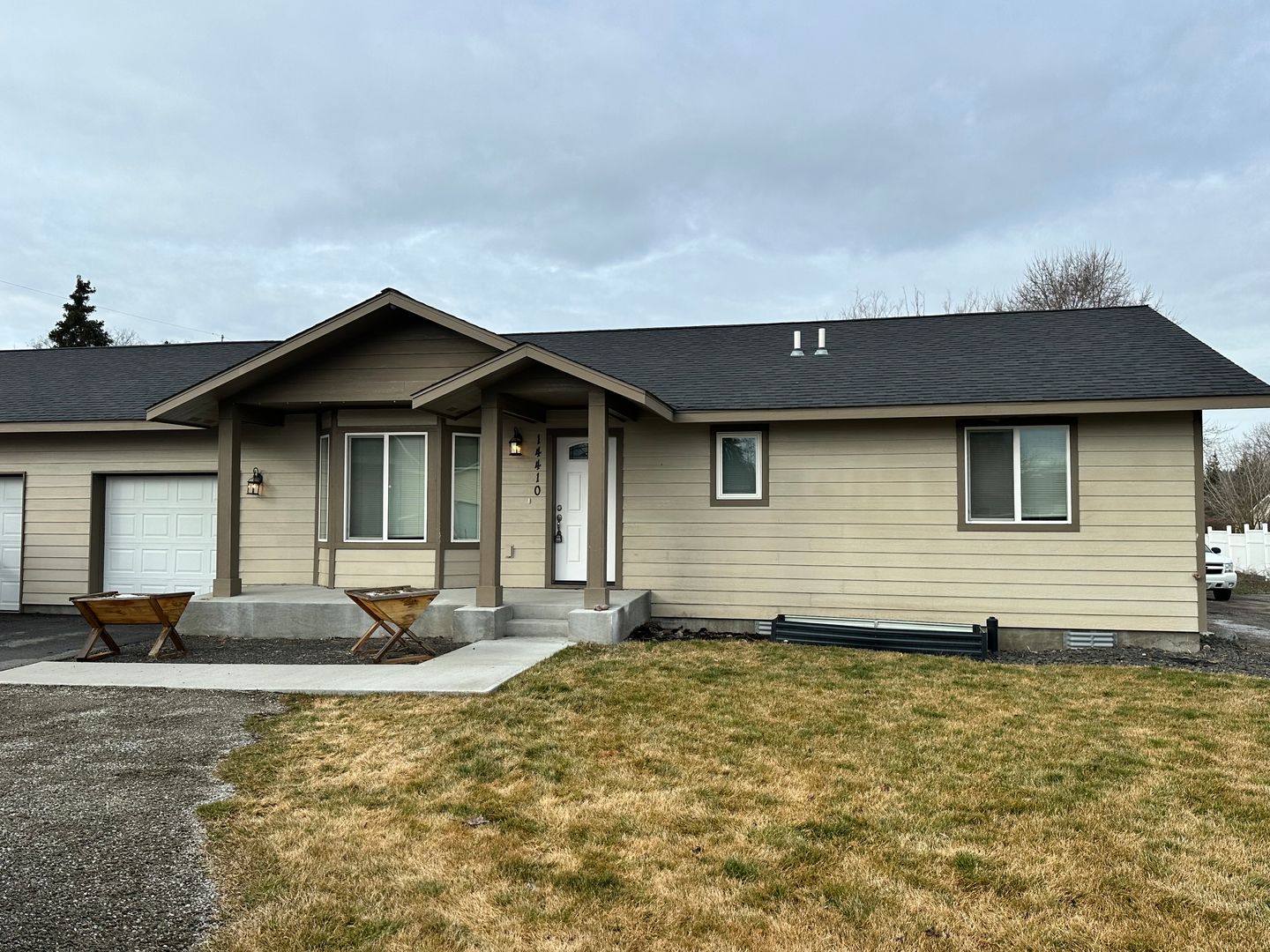 Spokane Valley Apartment: 14410-14412 E Heroy