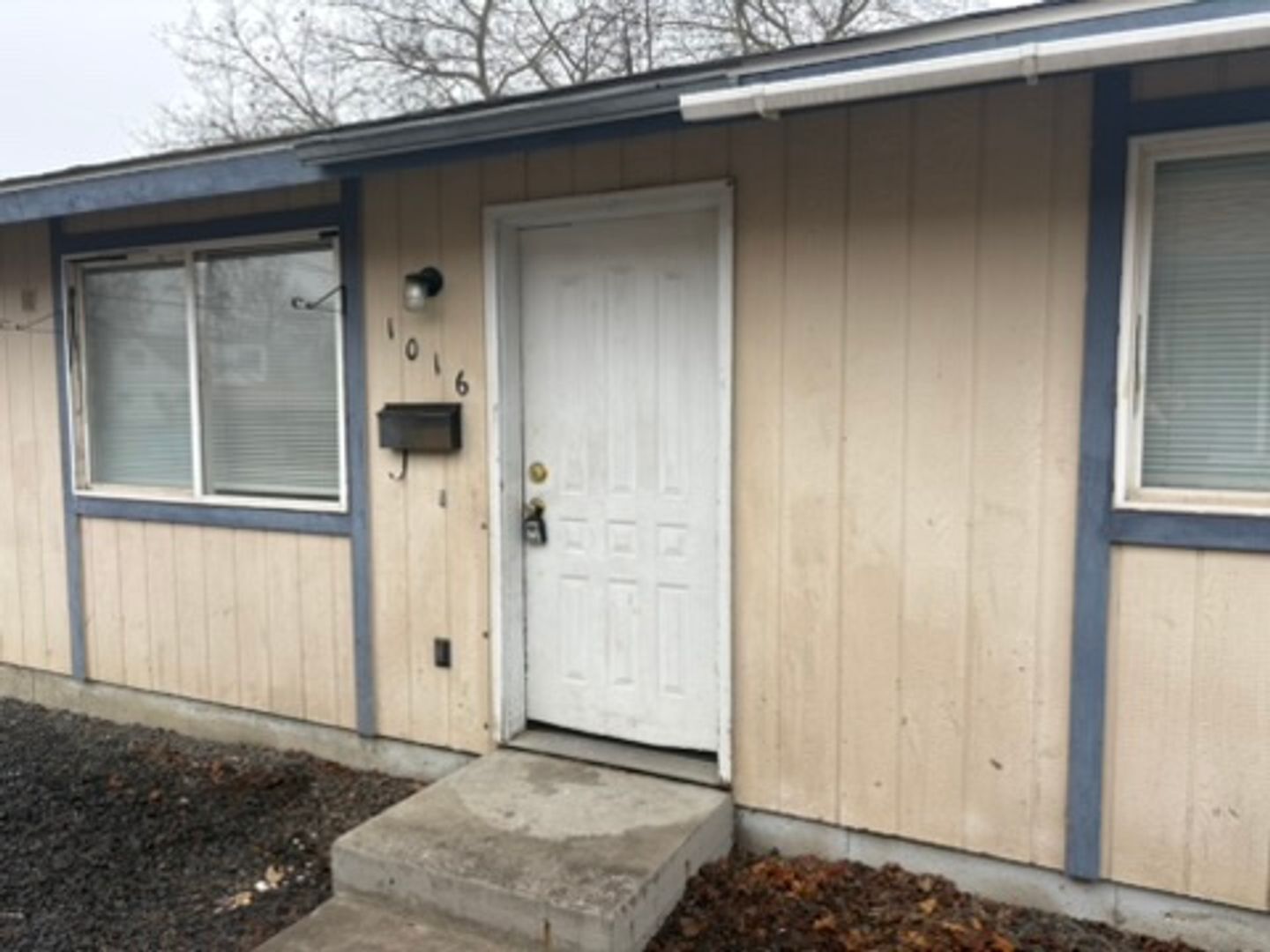 Spokane Apartment: 1014-1016 E Crown Ave