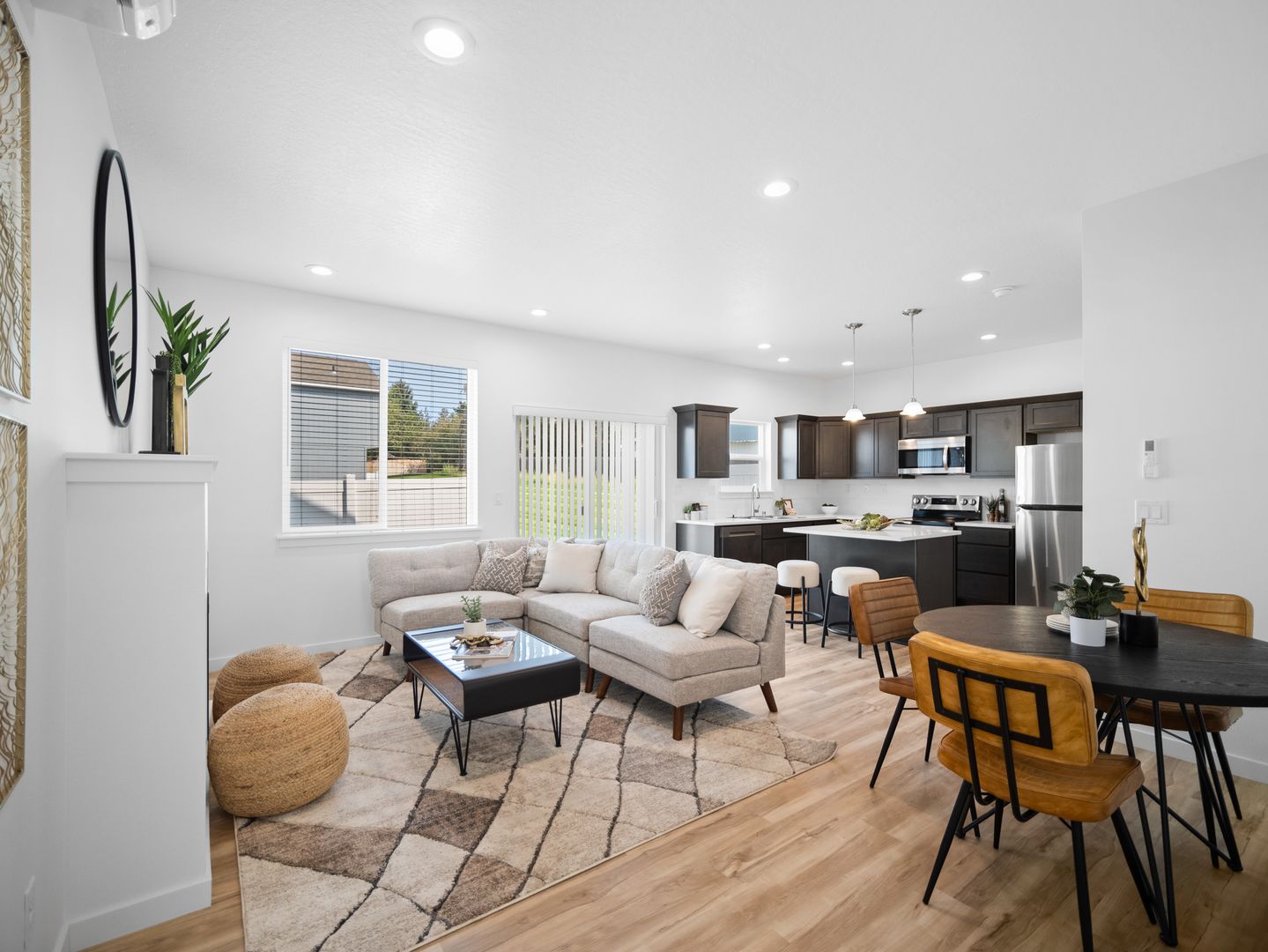 Deer Park House: 811 E F St Unit B