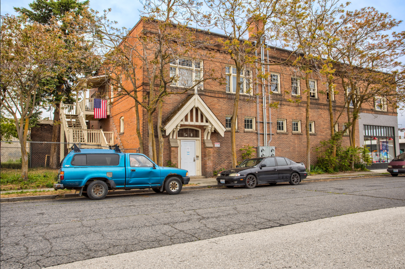 Spokane Apartment: 8 S. Magnolia St