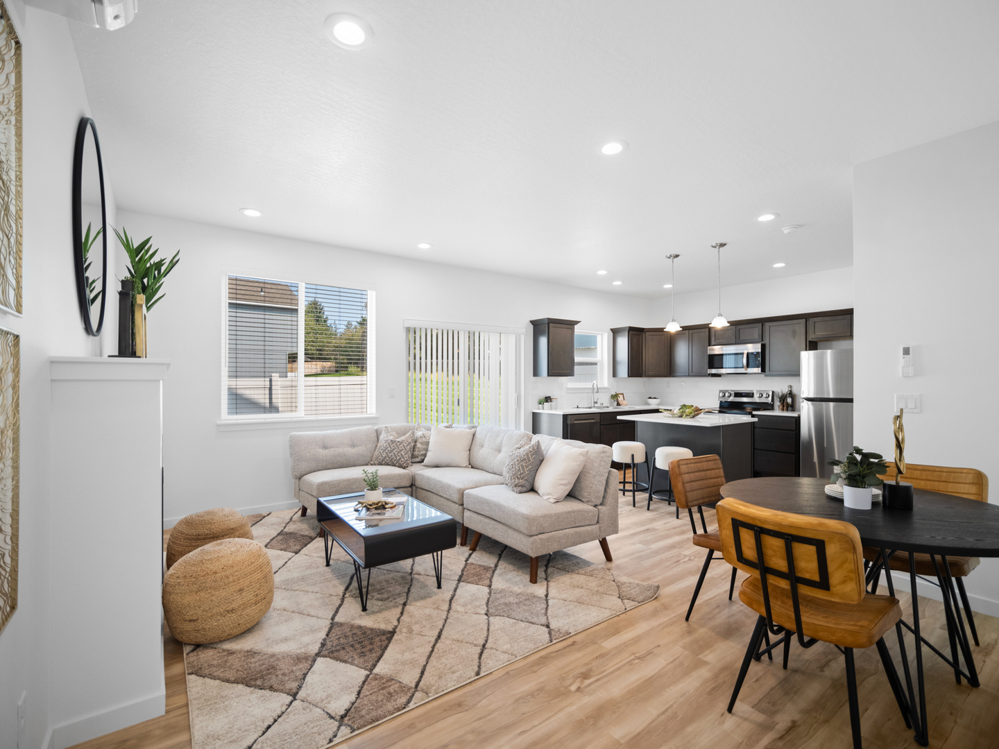 Deer Park House: 818 E F St Unit A