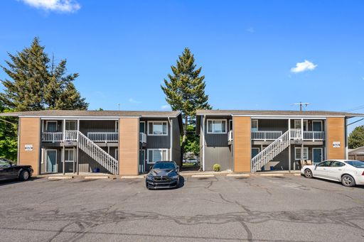 Centrally Located 2 Bedroom Apartment! – photo 1