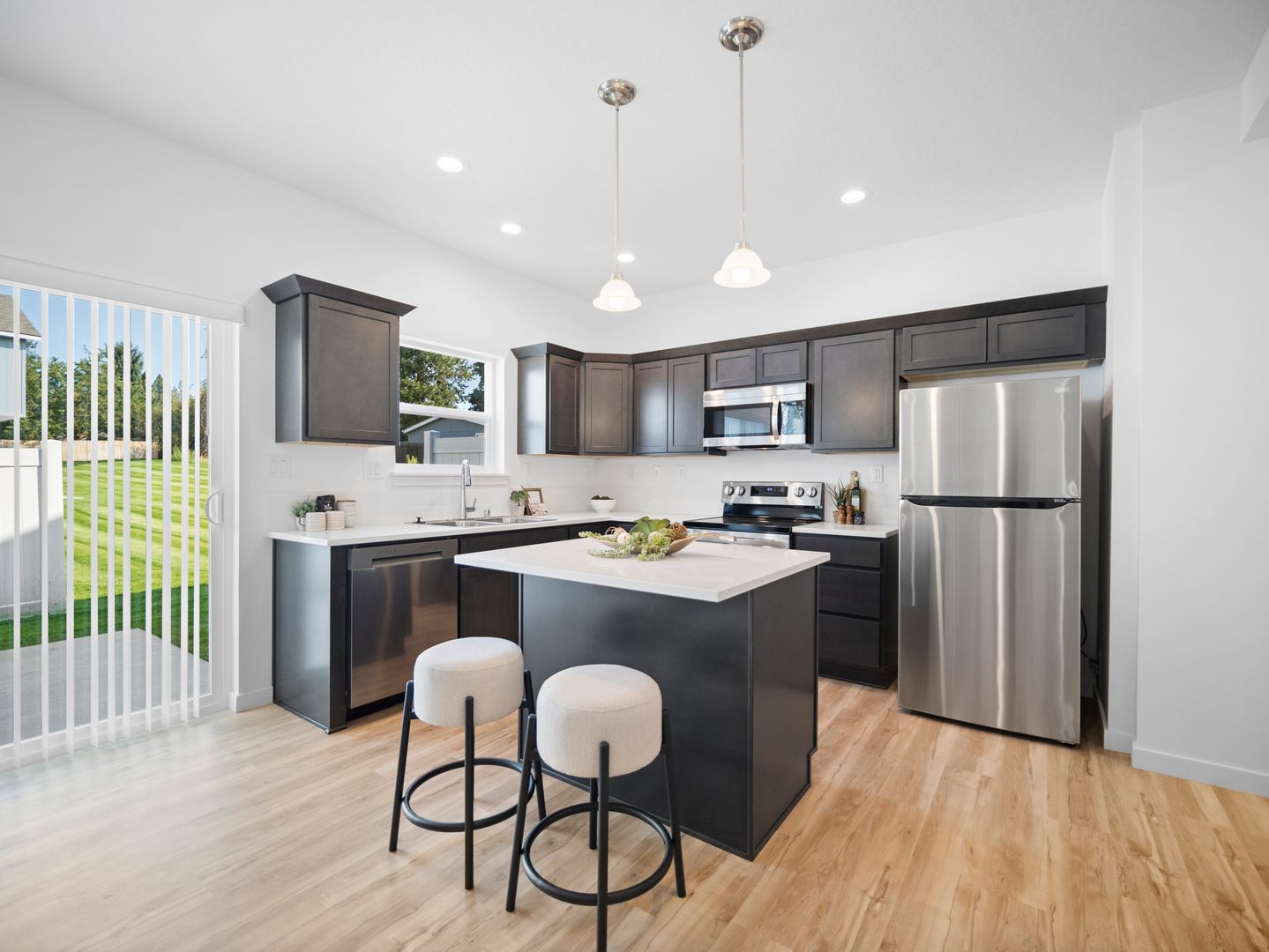 Deer Park House: 811 E F St Unit B