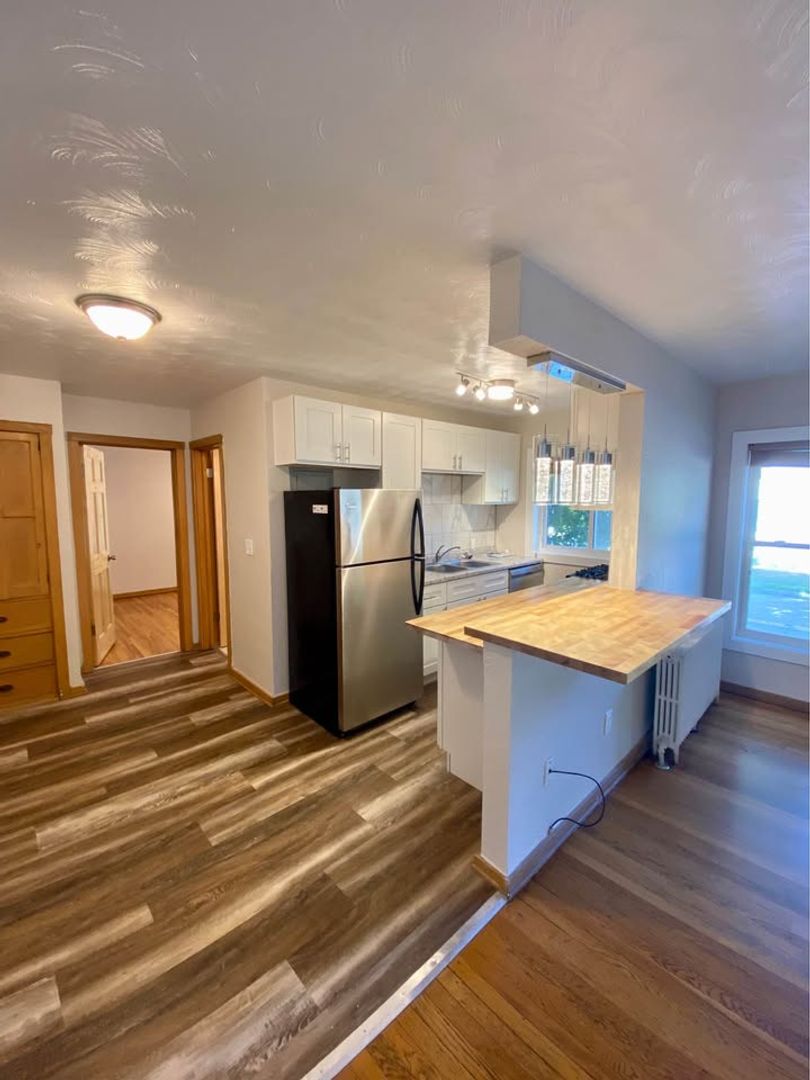 St Paul Apartment: 2176 Dayton Ave