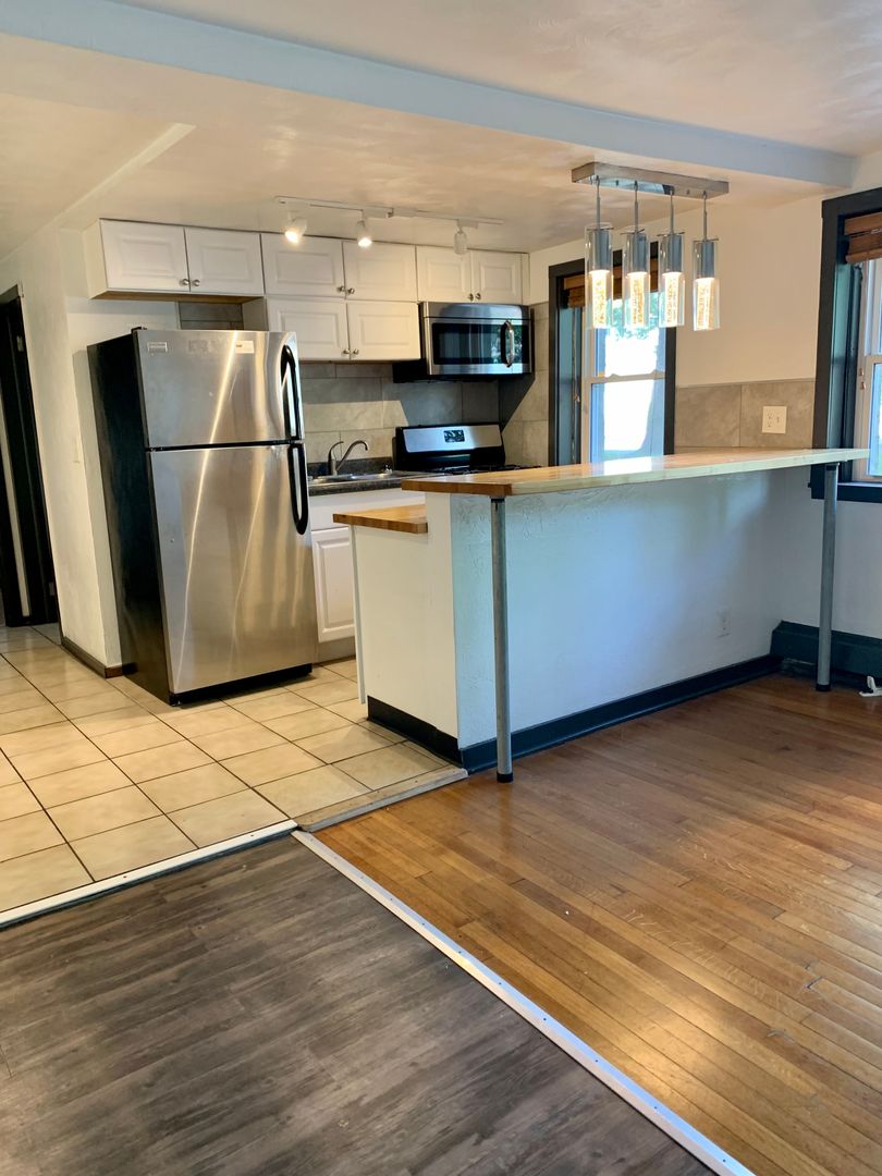 St Paul Apartment: 2176 Dayton Ave