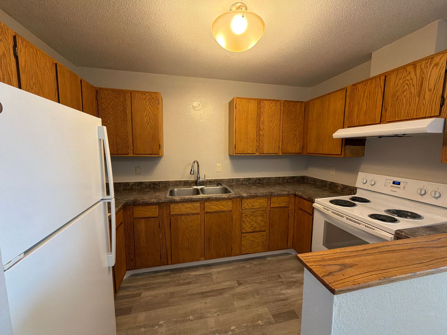 Jamestown Apartment: 1604 16th Ave SW