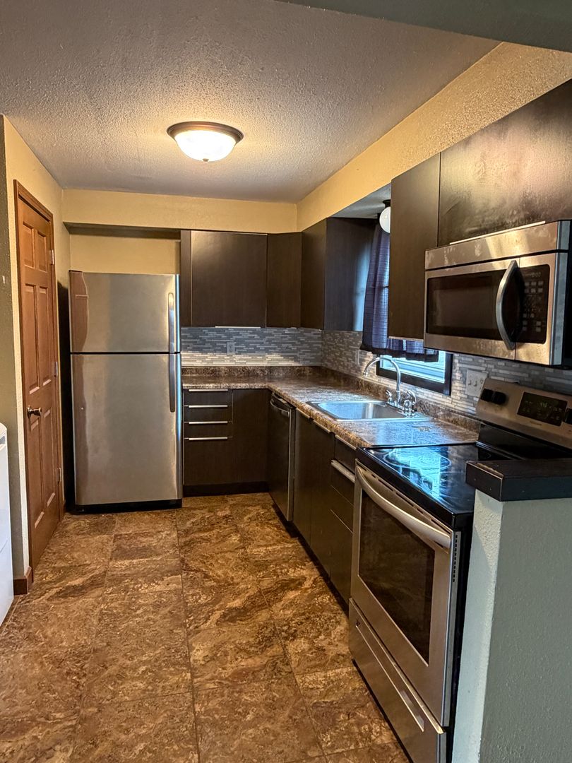 Jamestown House: 1523 7th Ave SW