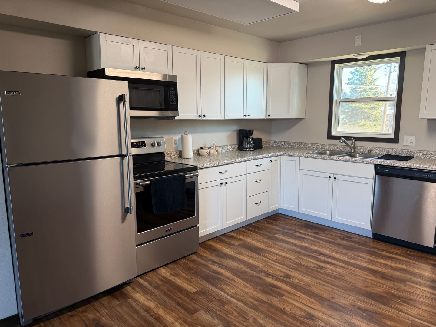 Jamestown Apartment: 1005 4th Ave SW