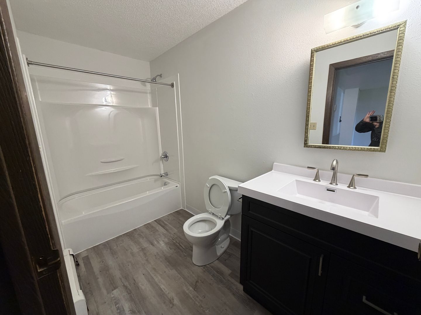 Jamestown Apartment: 910 2nd Ave SW