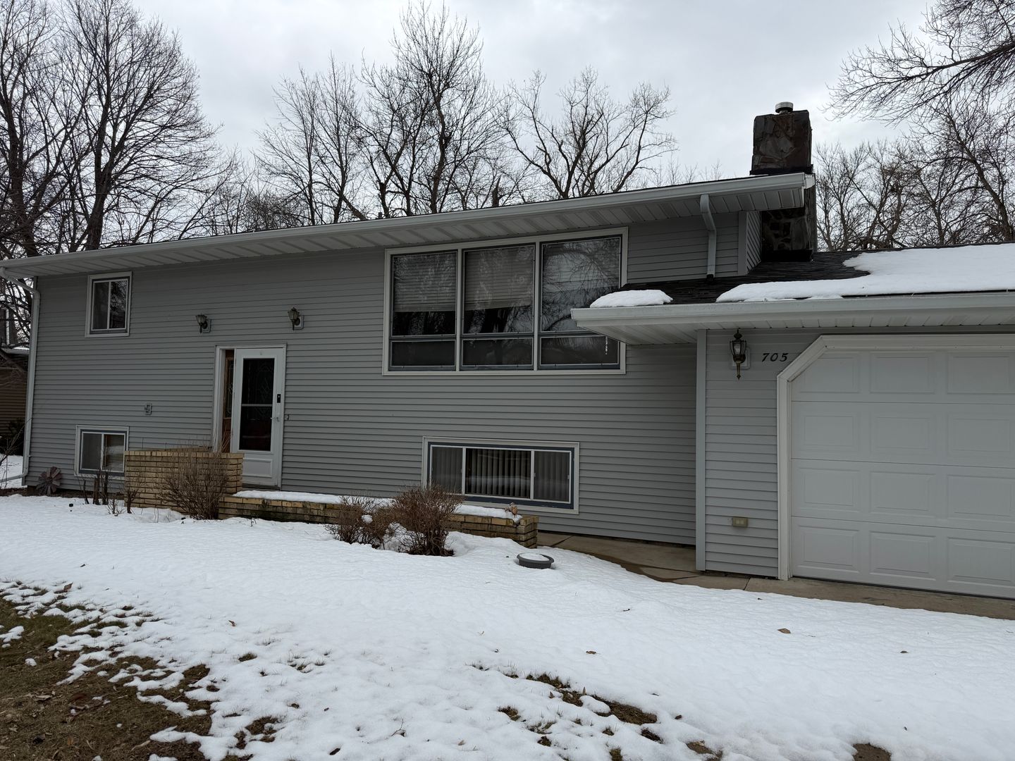 Jamestown House: 705 9th St NW