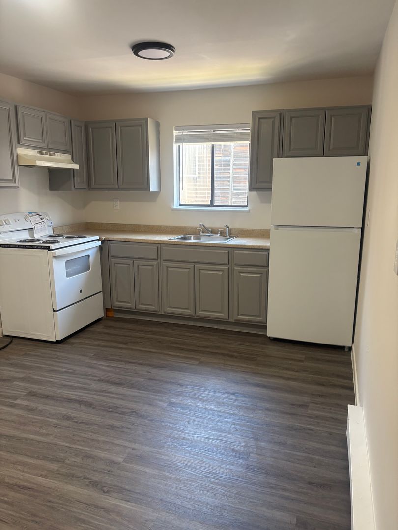 Bridgeport Apartment: 1512 North Ave