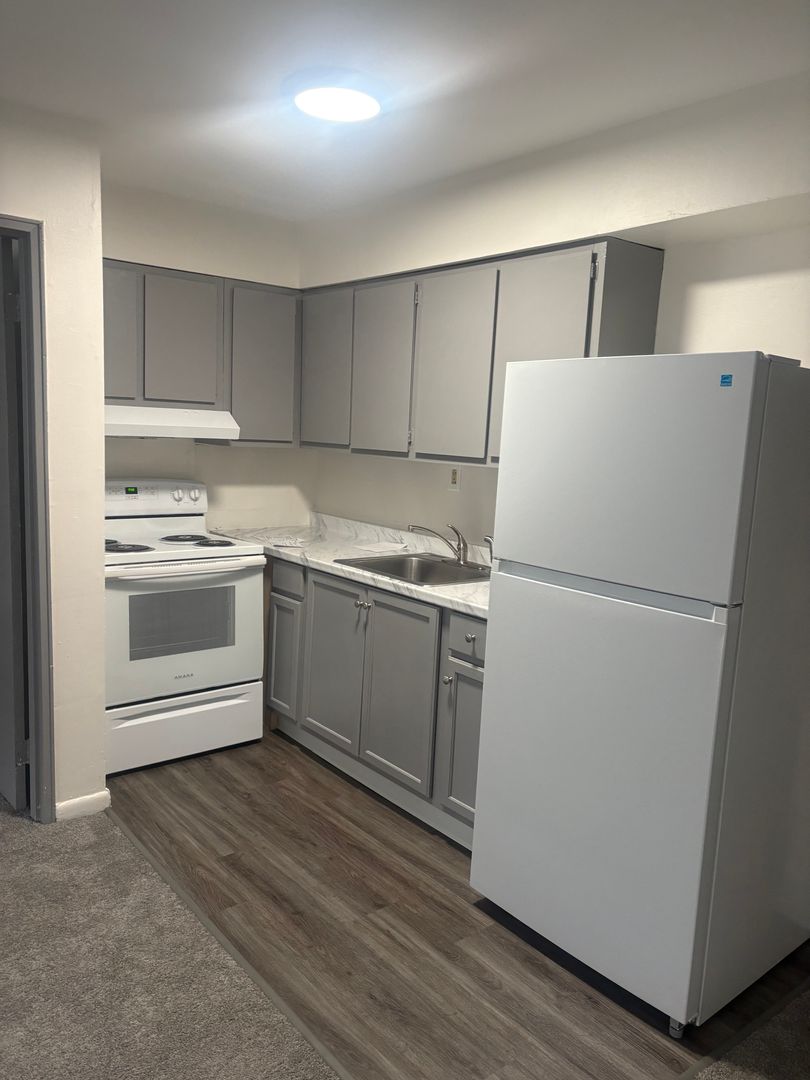 Bridgeport Apartment: 455 North Summerfield Ave