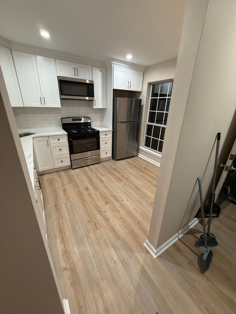 Galloway Condo: 100 Shawnee Pl.