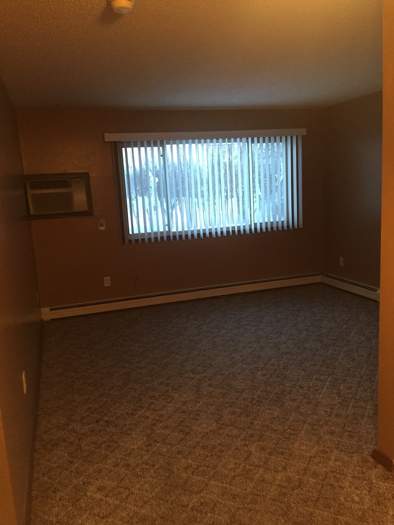 Worthington Apartment: 1552 College Way