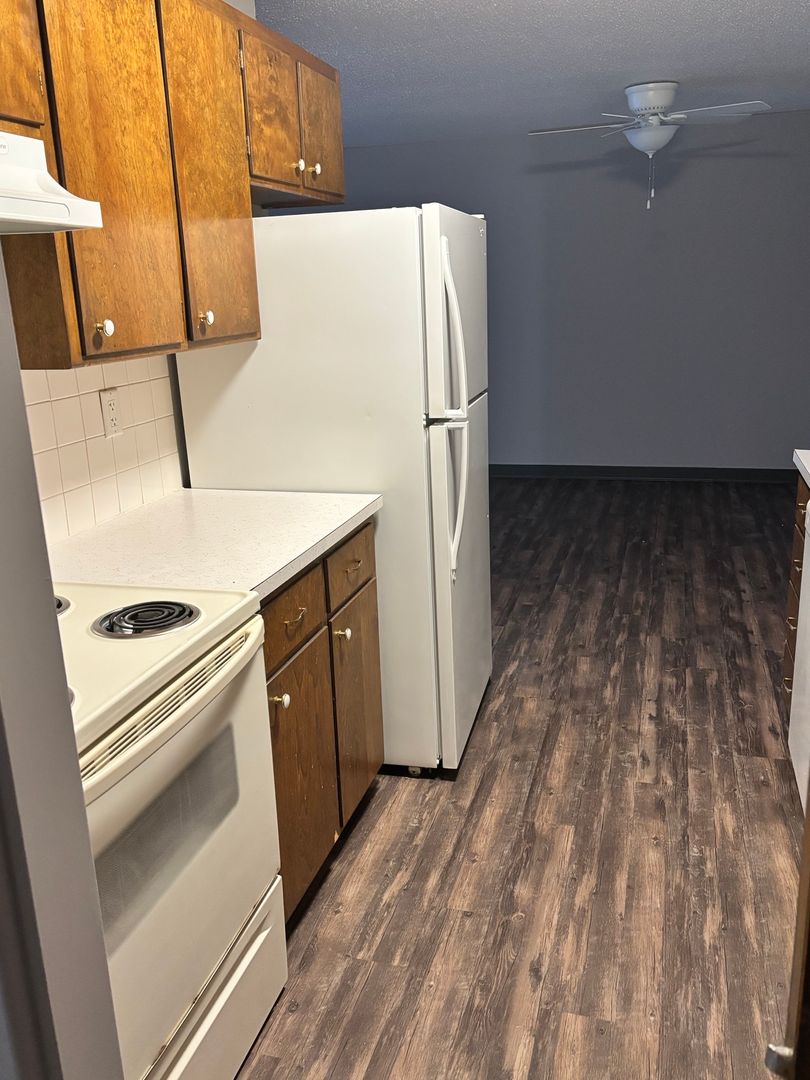 West Fargo Apartment: 601 6th St E