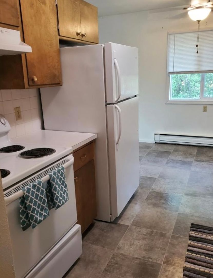 Grand Forks Apartment: 2222 17th St S
