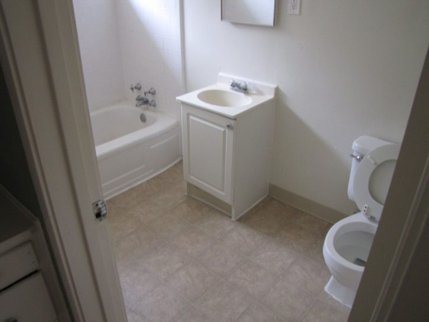 Sacramento Apartment: 2520 S St.