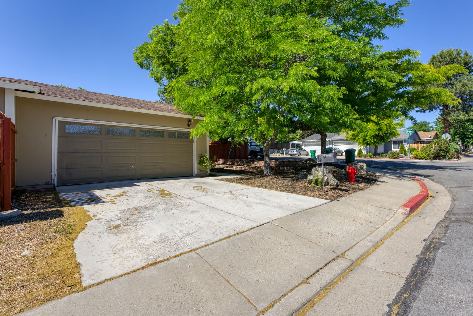 Reno House: 6412 Flower Street