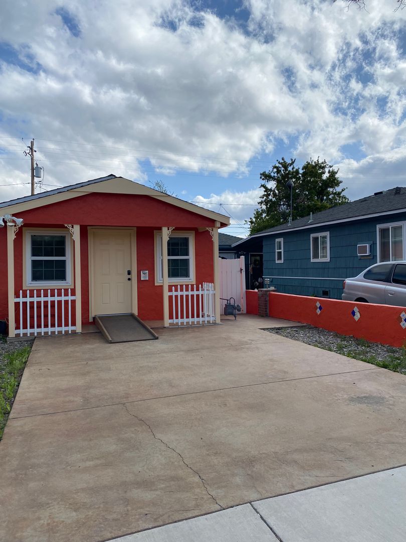 Sparks House: 1743 C Street