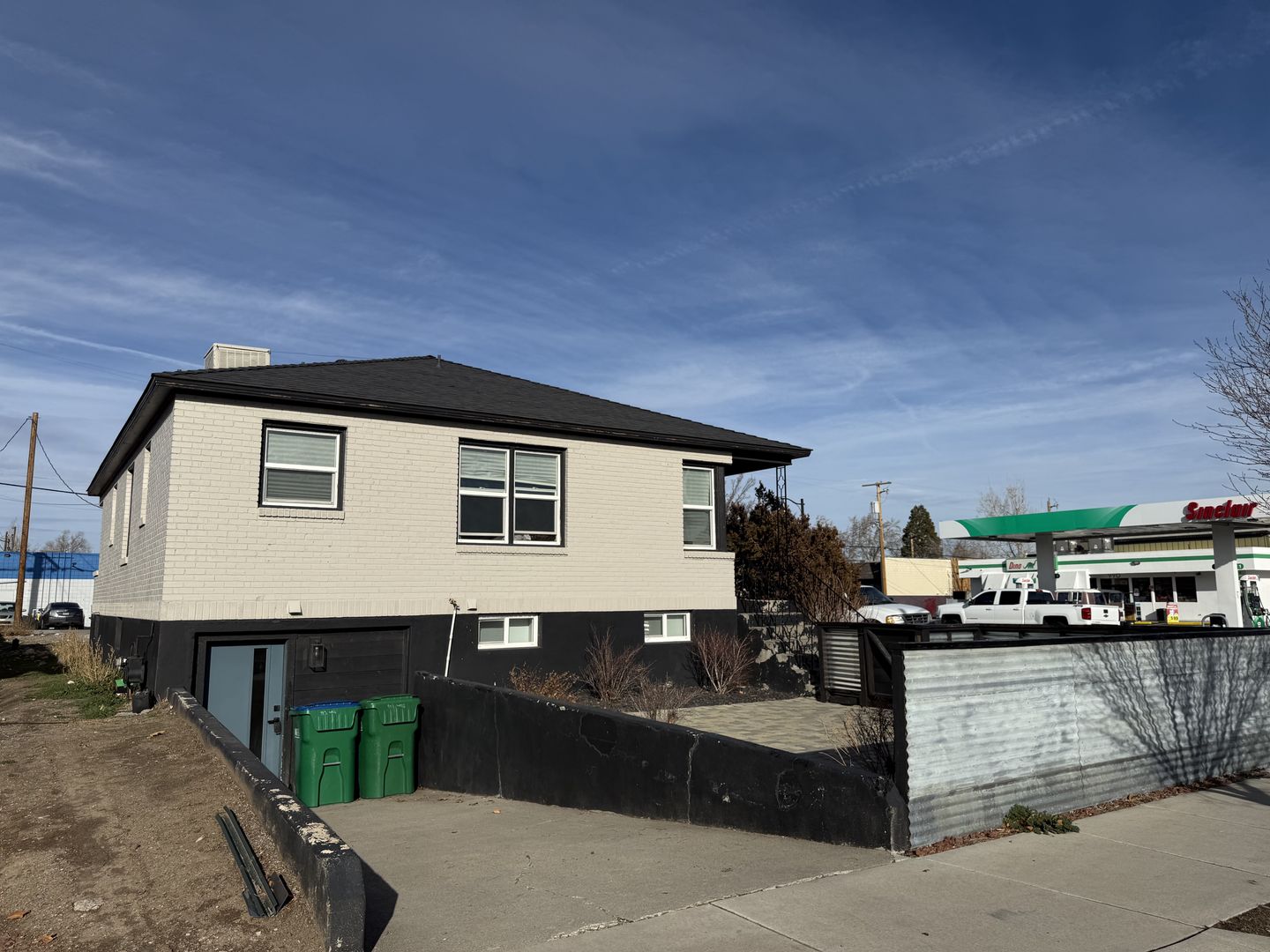 Reno Apartment: 943 south Wells Avenue