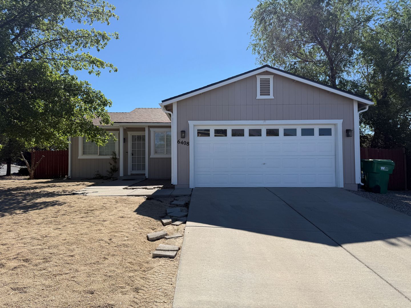 Sun Valley House: 6408 Aleut Ct