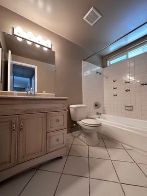 Stunning 2-Bed, 2-Bath Apartment in La Verne– Spacious & Modern!