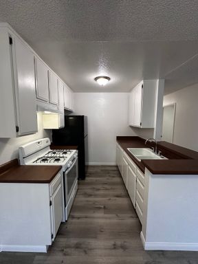 1 Bedroom Apartment Near Downtown Covina