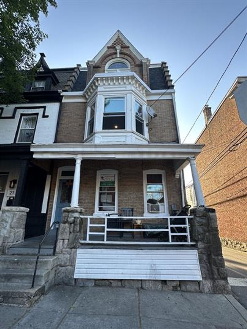 Lancaster Apartment: 25 South Ann Street