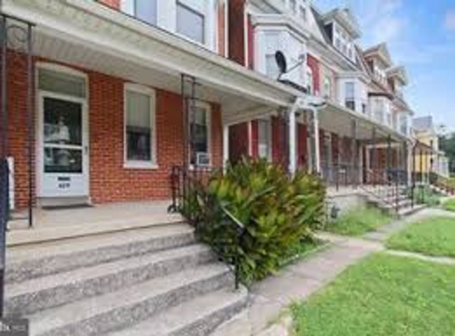 York Apartment: 631 Roosevelt Avenue