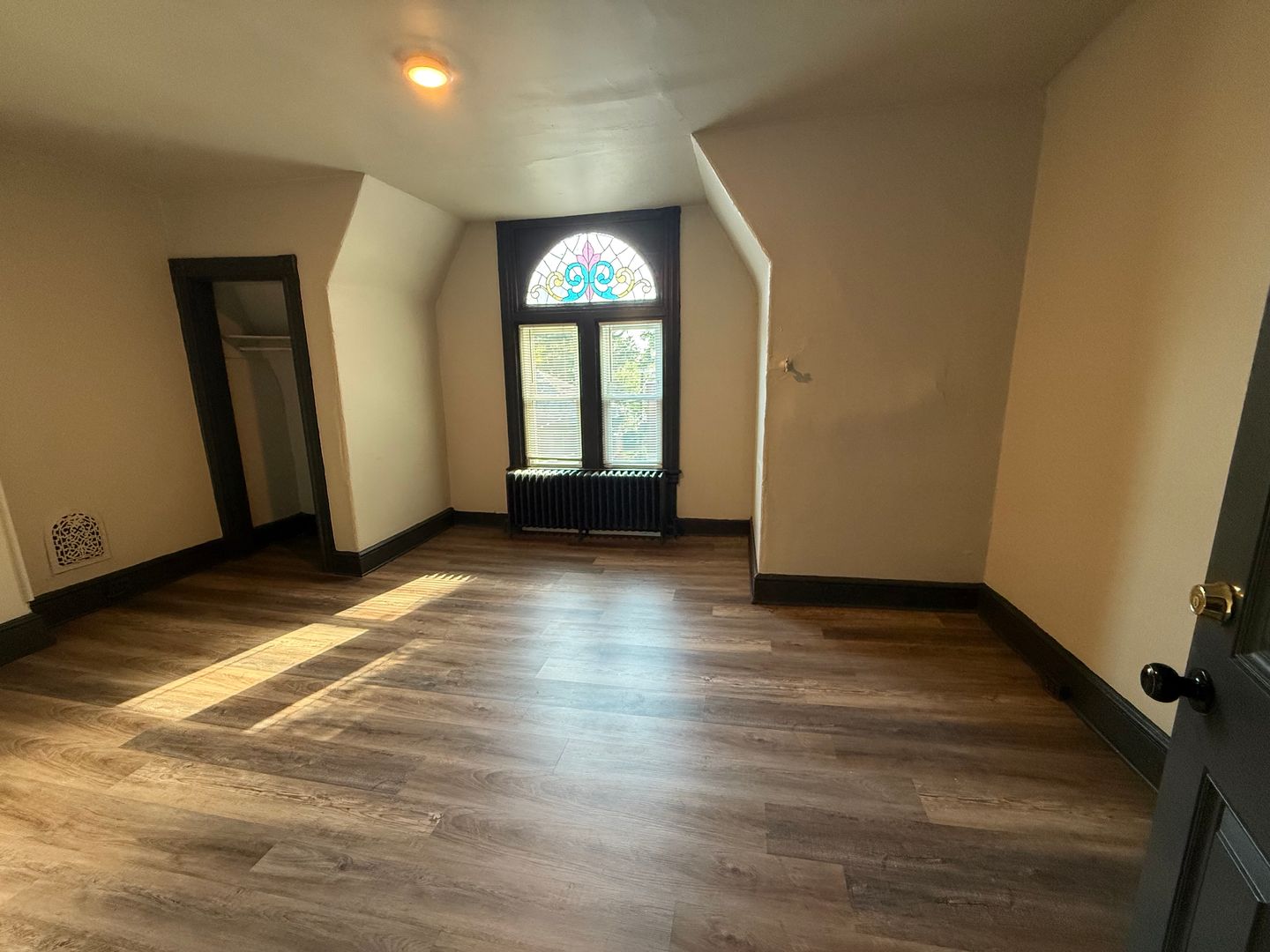 Lancaster Apartment: 25 South Ann Street