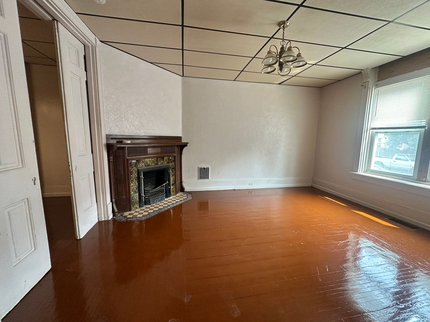Lebanon Apartment: 115 South 10th Street