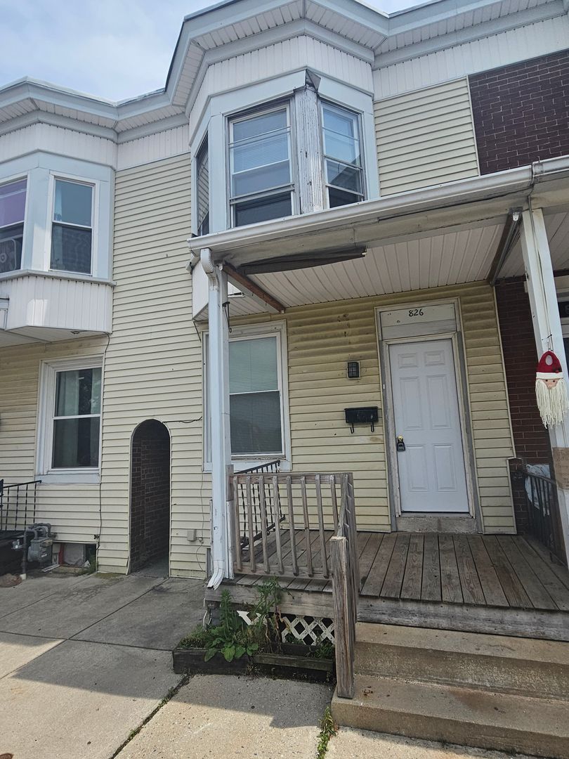 York House: 826 Wallace Street